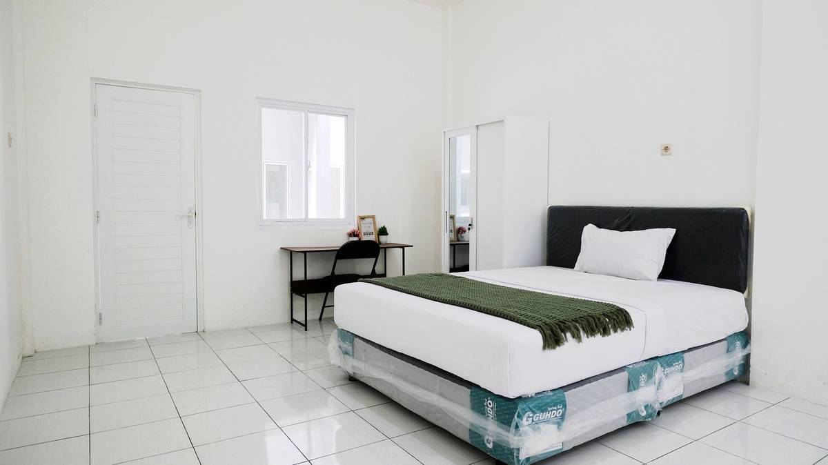 https://images.rukita.co/buildings/building/2cce9949-2e5.jpg
