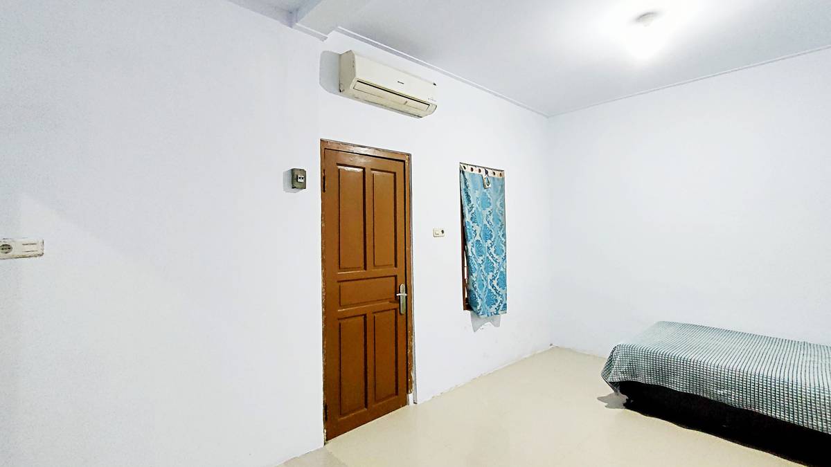 https://images.rukita.co/buildings/building/2d3745a4-6a6.jpg