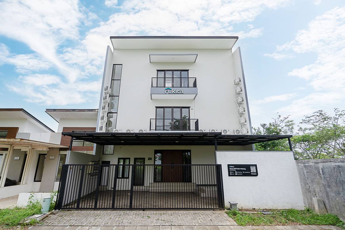 https://images.rukita.co/buildings/building/2d8e7828-c1a.jpg