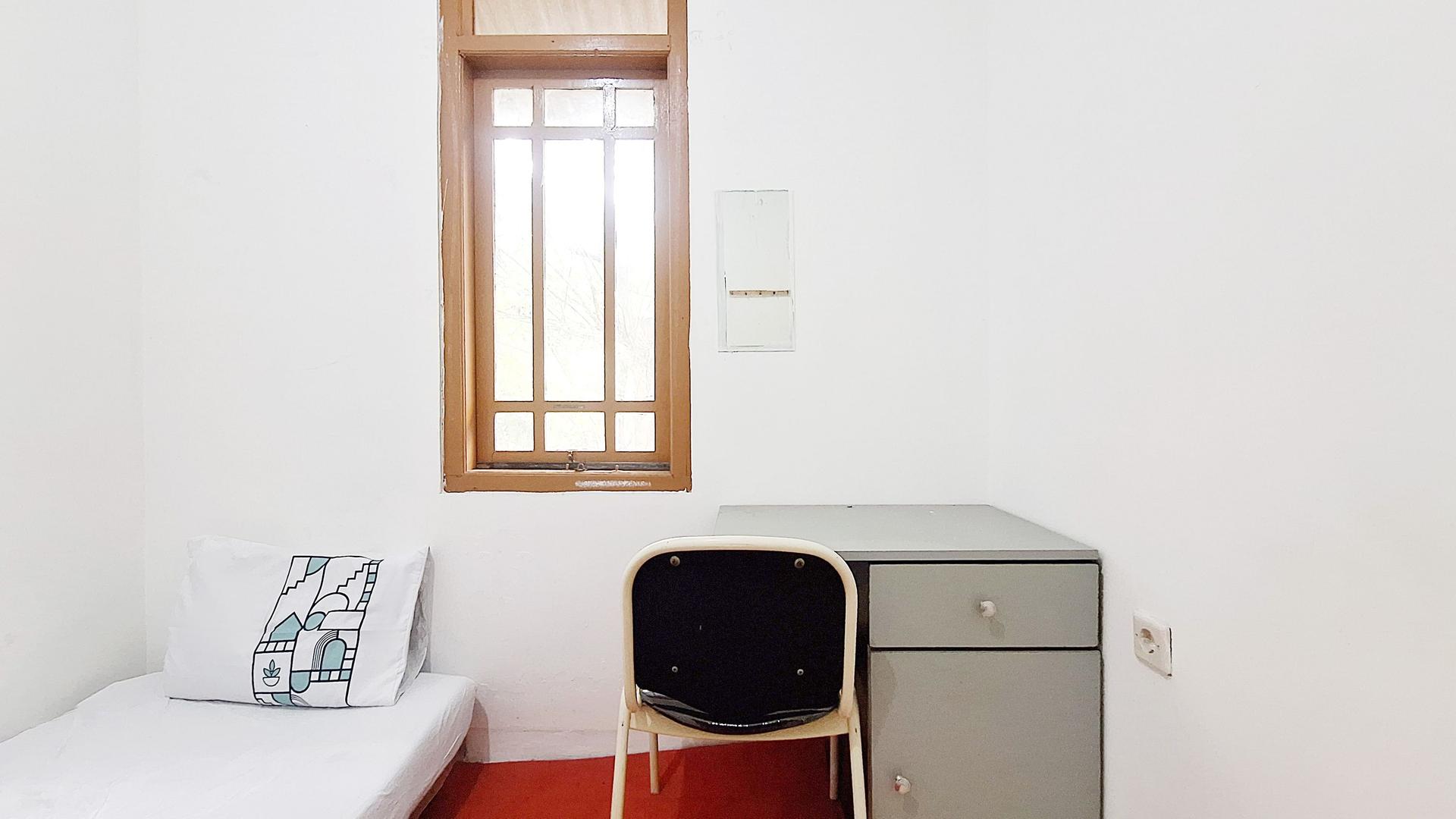 https://images.rukita.co/buildings/building/2eb1edf0-b4c7-4df9-a782-c6a67f0cd49a.jpg
