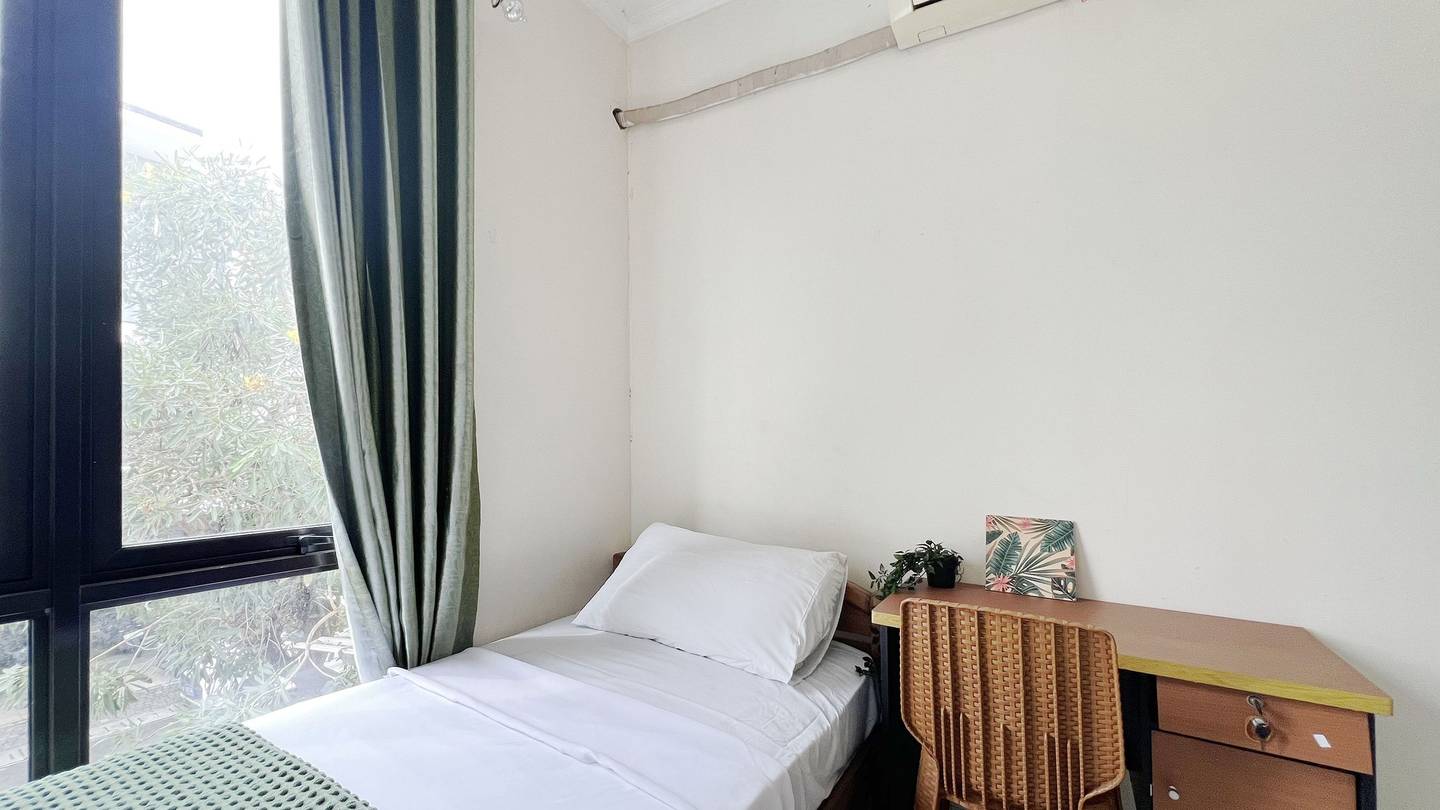 https://images.rukita.co/buildings/building/2f0b71ce-679.jpg