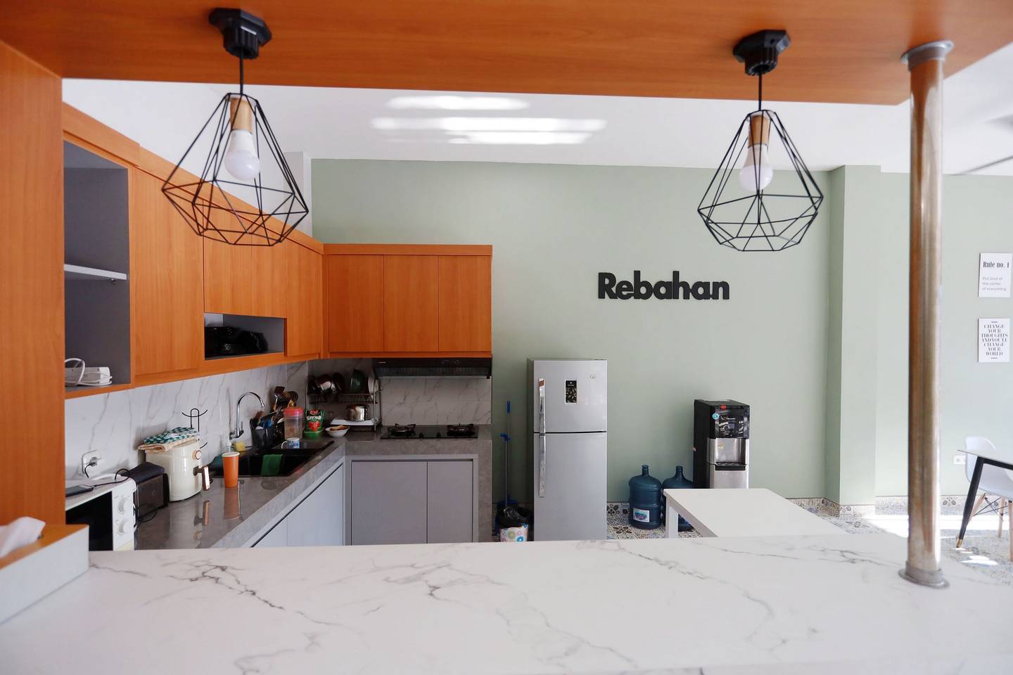 https://images.rukita.co/buildings/building/2f43e094-153.jpg