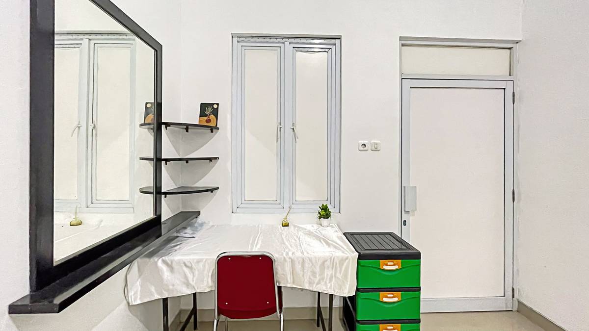 https://images.rukita.co/buildings/building/2f80f567-cb7.jpg