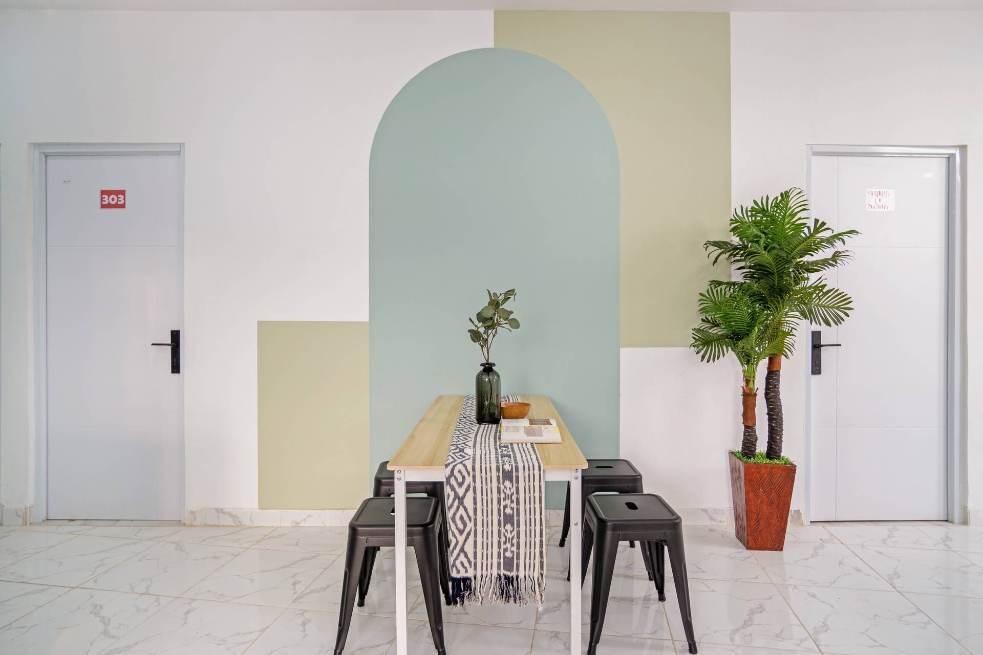 https://images.rukita.co/buildings/building/2fa7acdd-fa7.jpg