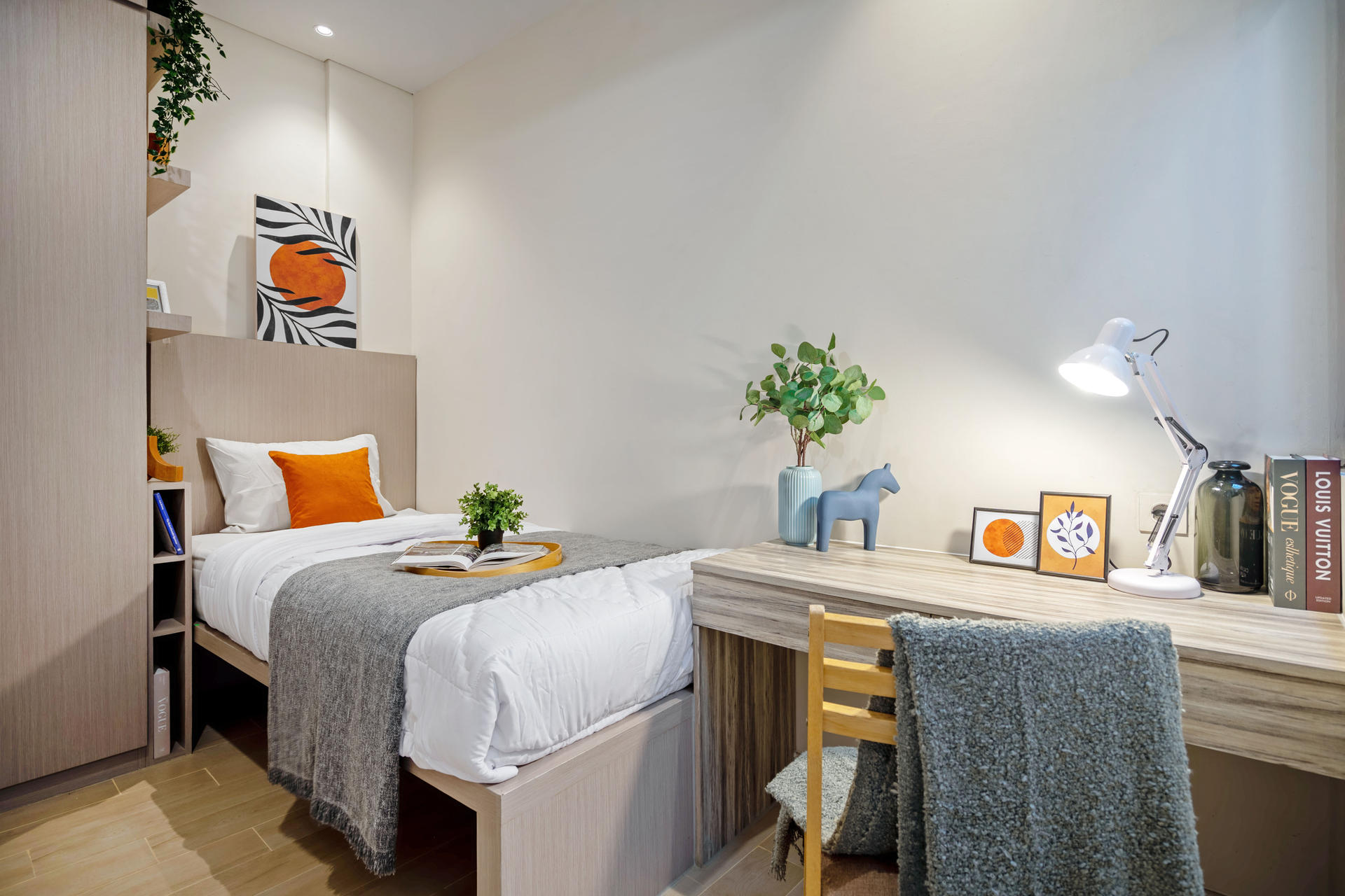 https://images.rukita.co/buildings/building/31127b2d-180.jpg
