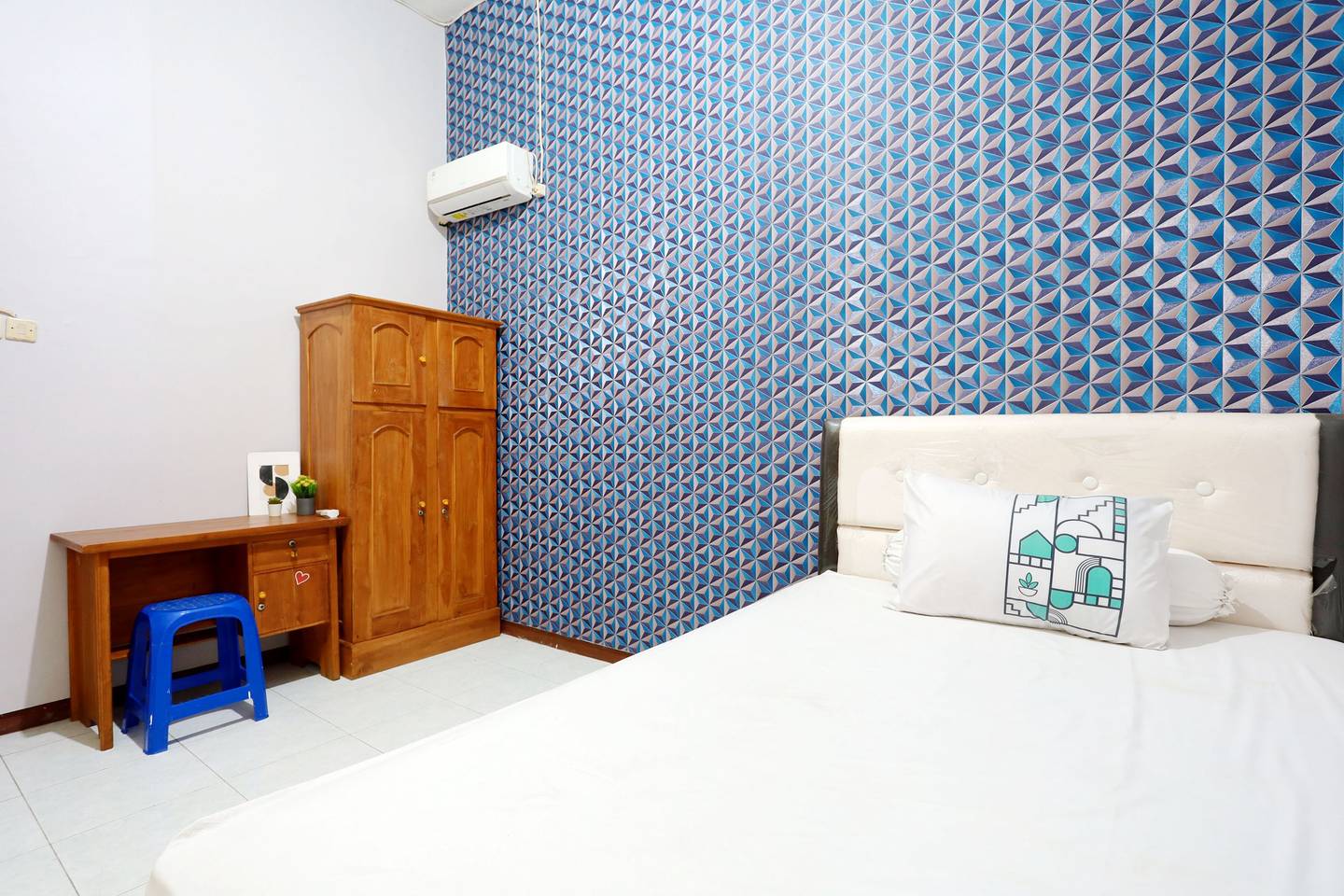 https://images.rukita.co/buildings/building/325f64ec-069a-464b-9013-aead65d8e507.jpg
