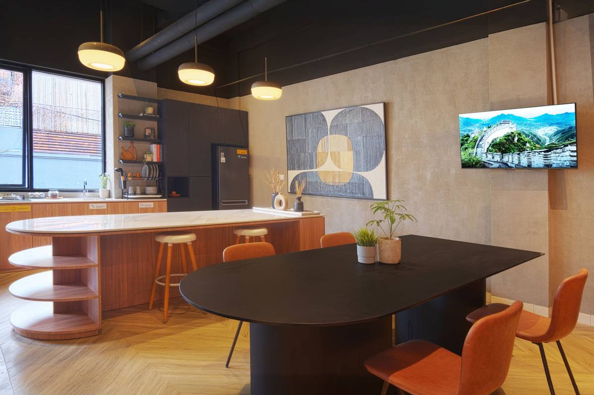 https://images.rukita.co/buildings/building/3414516f-9f1.jpg