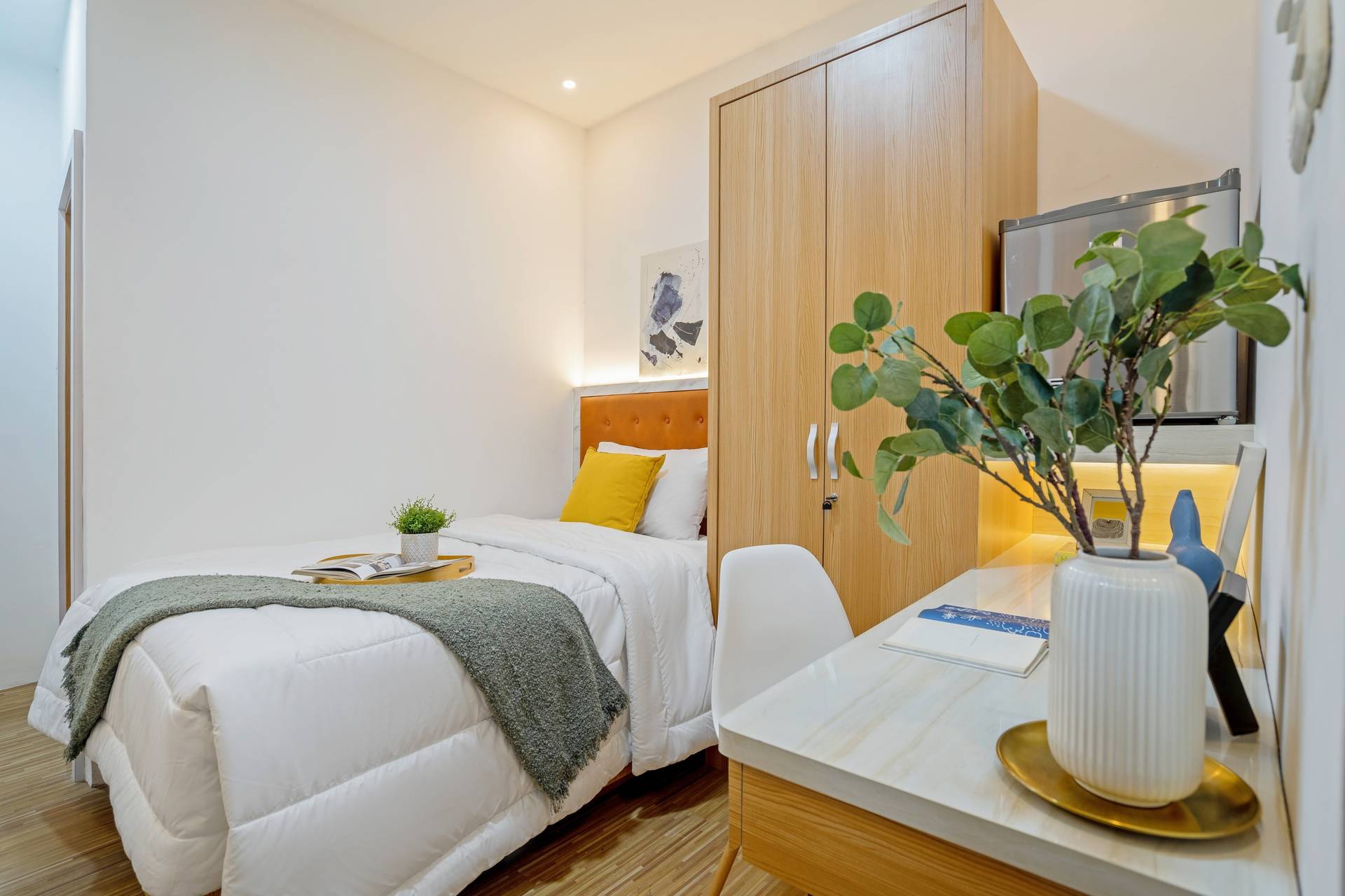 https://images.rukita.co/buildings/building/3474a3ff-1ba.jpg