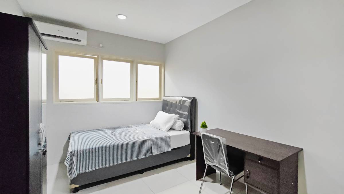 https://images.rukita.co/buildings/building/350d2a52-5c2.jpg