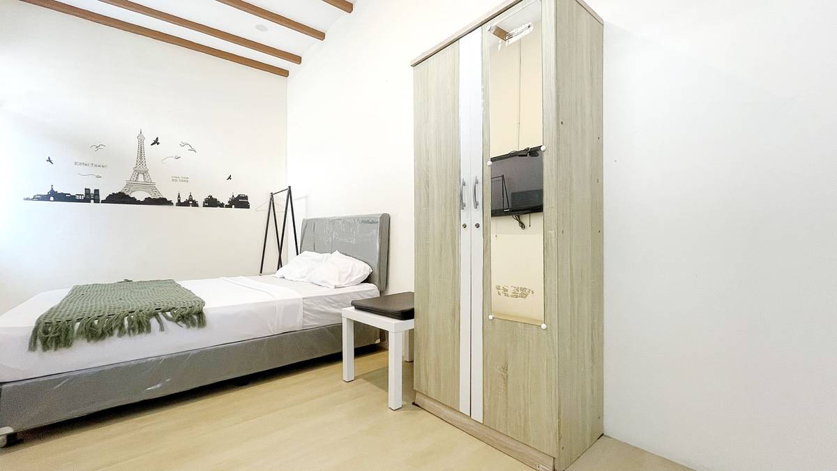 https://images.rukita.co/buildings/building/351833b4-fc45-4d83-8f4b-8559fa9a7b29.jpg