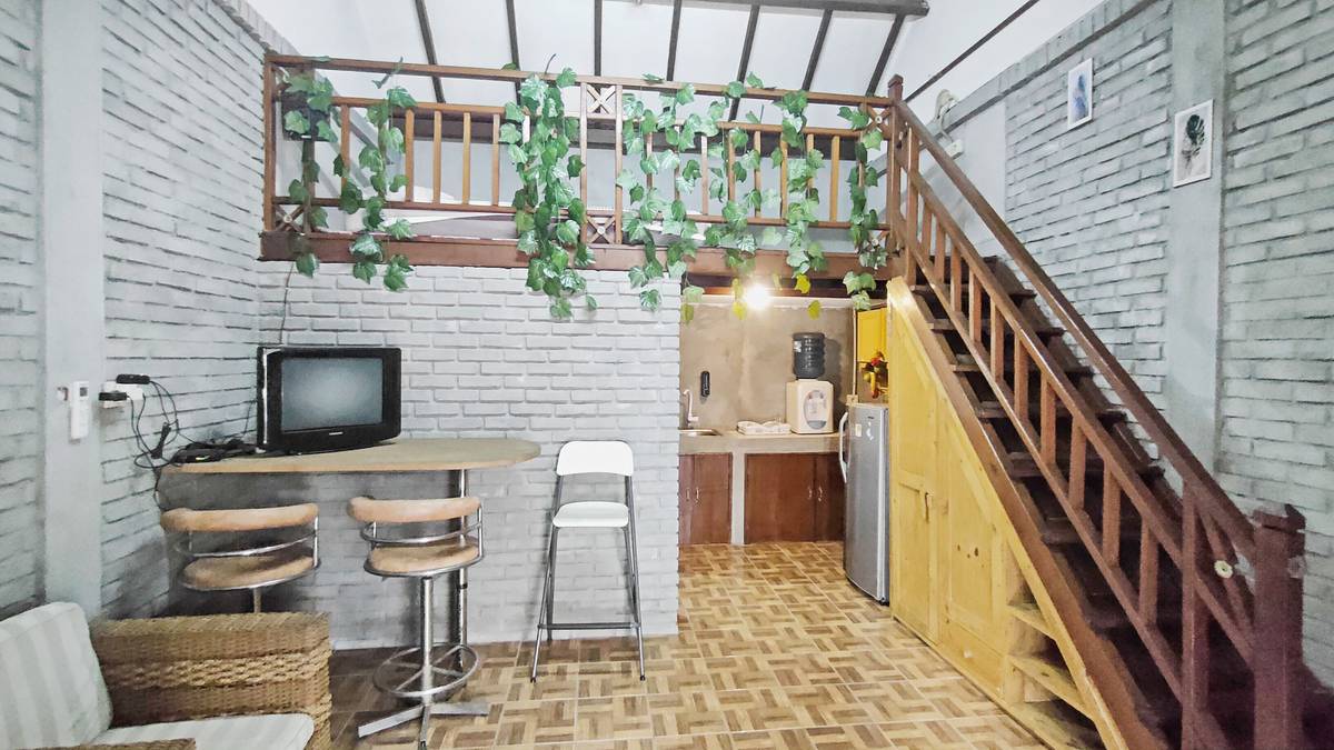 https://images.rukita.co/buildings/building/35a32544-f32.jpg