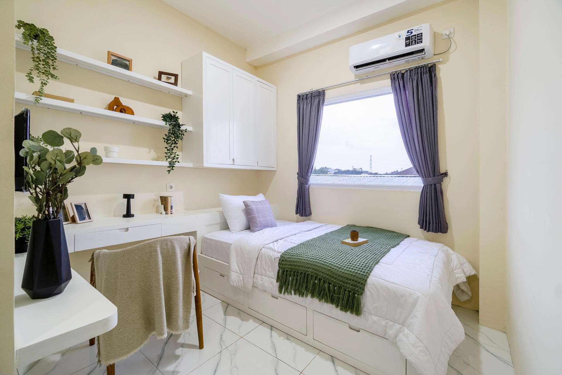 https://images.rukita.co/buildings/building/379c2986-58ca-4fe0-8b10-86e36b8fded2.jpg