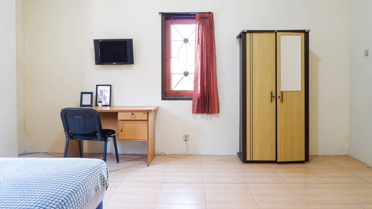 https://images.rukita.co/buildings/building/37be29a7-c9e.jpg