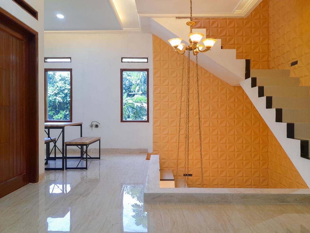 https://images.rukita.co/buildings/building/37efa690-50b.jpg