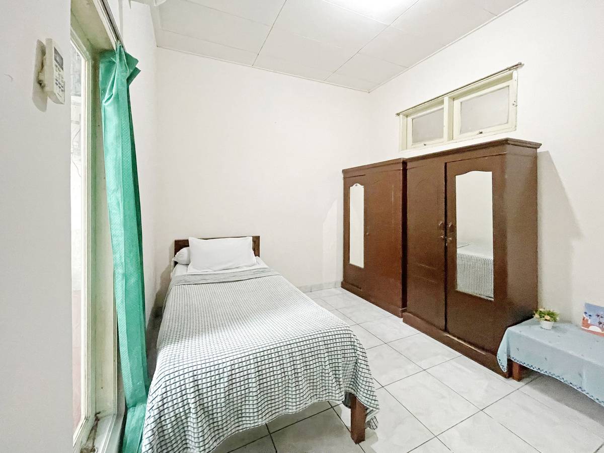 https://images.rukita.co/buildings/building/38273858-b79.jpg
