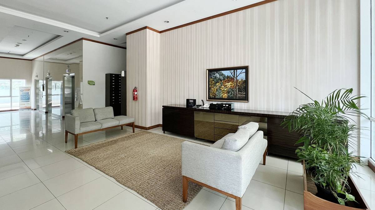 https://images.rukita.co/buildings/building/38e77afb-6b9.jpg