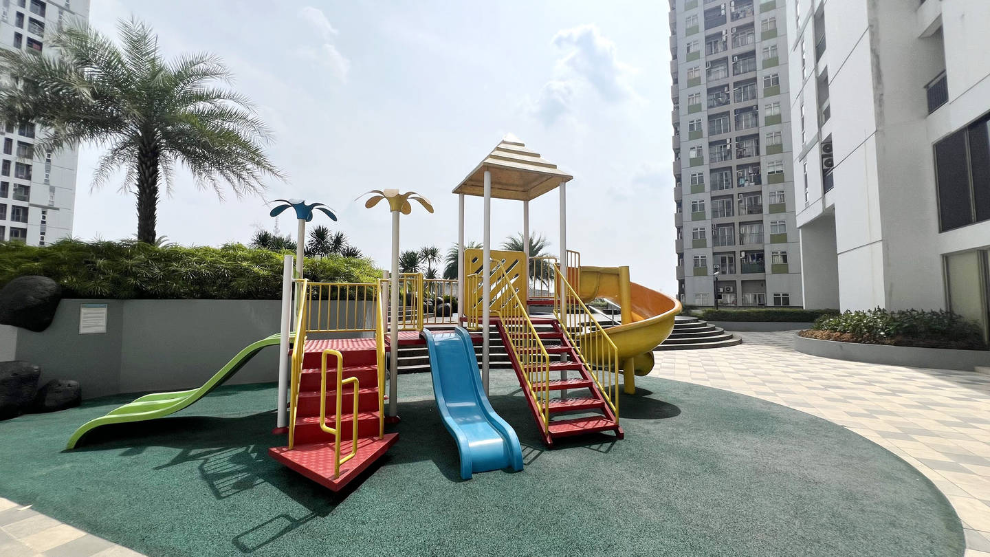 https://images.rukita.co/buildings/building/38ec4db0-d3a.jpg