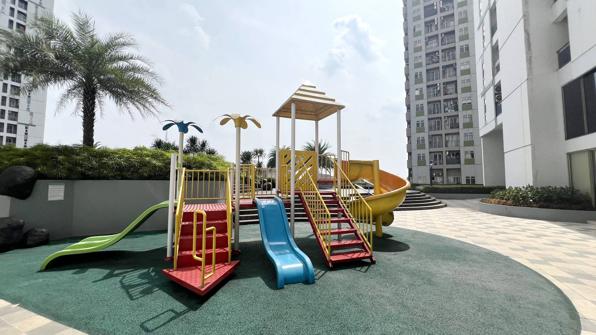 https://images.rukita.co/buildings/building/38ec4db0-d3a.jpg