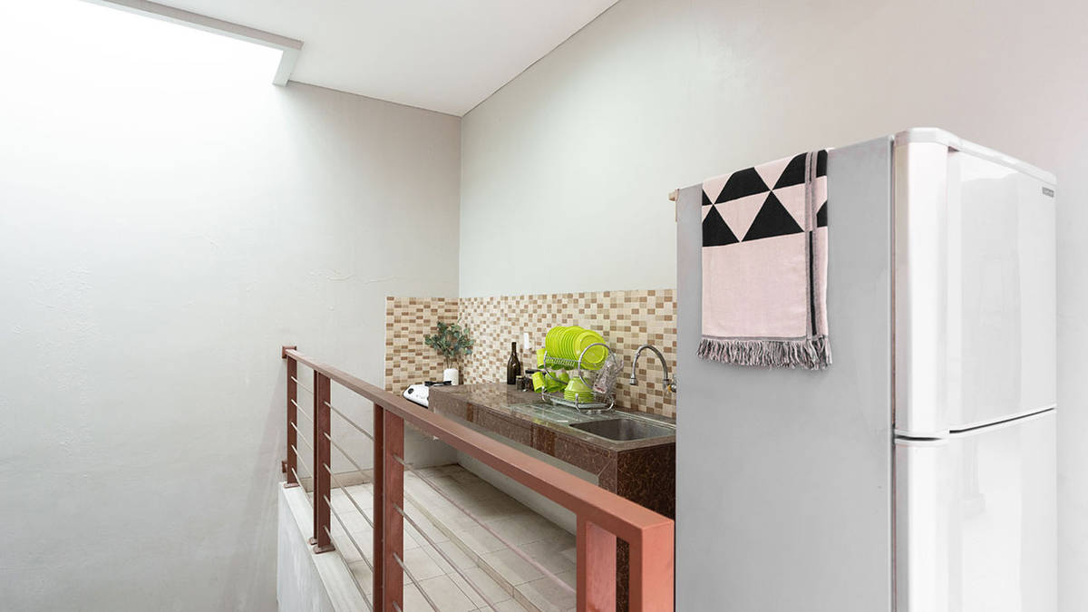 https://images.rukita.co/buildings/building/39a1f94c-cd5.jpg