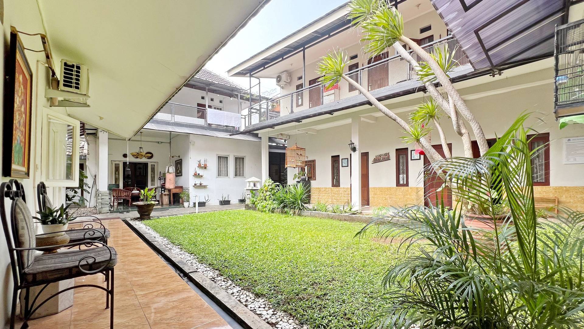 https://images.rukita.co/buildings/building/39ecd9da-28a.jpg
