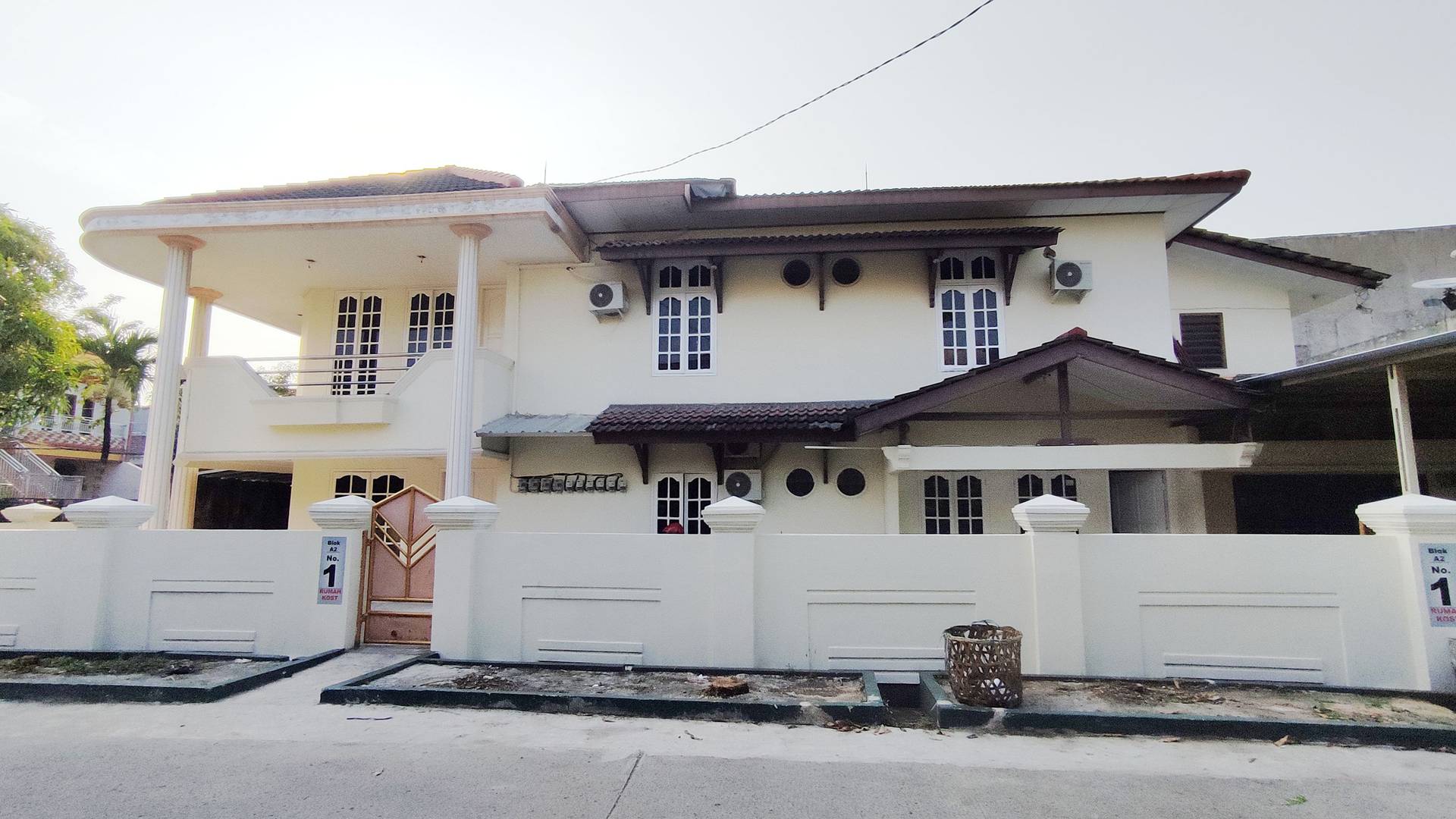 https://images.rukita.co/buildings/building/3a095e31-d24.jpg