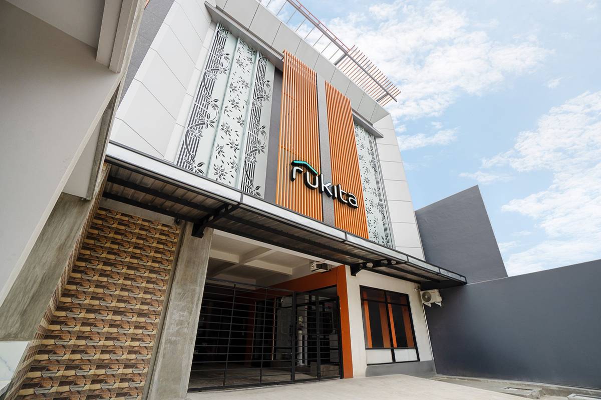 https://images.rukita.co/buildings/building/3a8bde68-d09.jpg