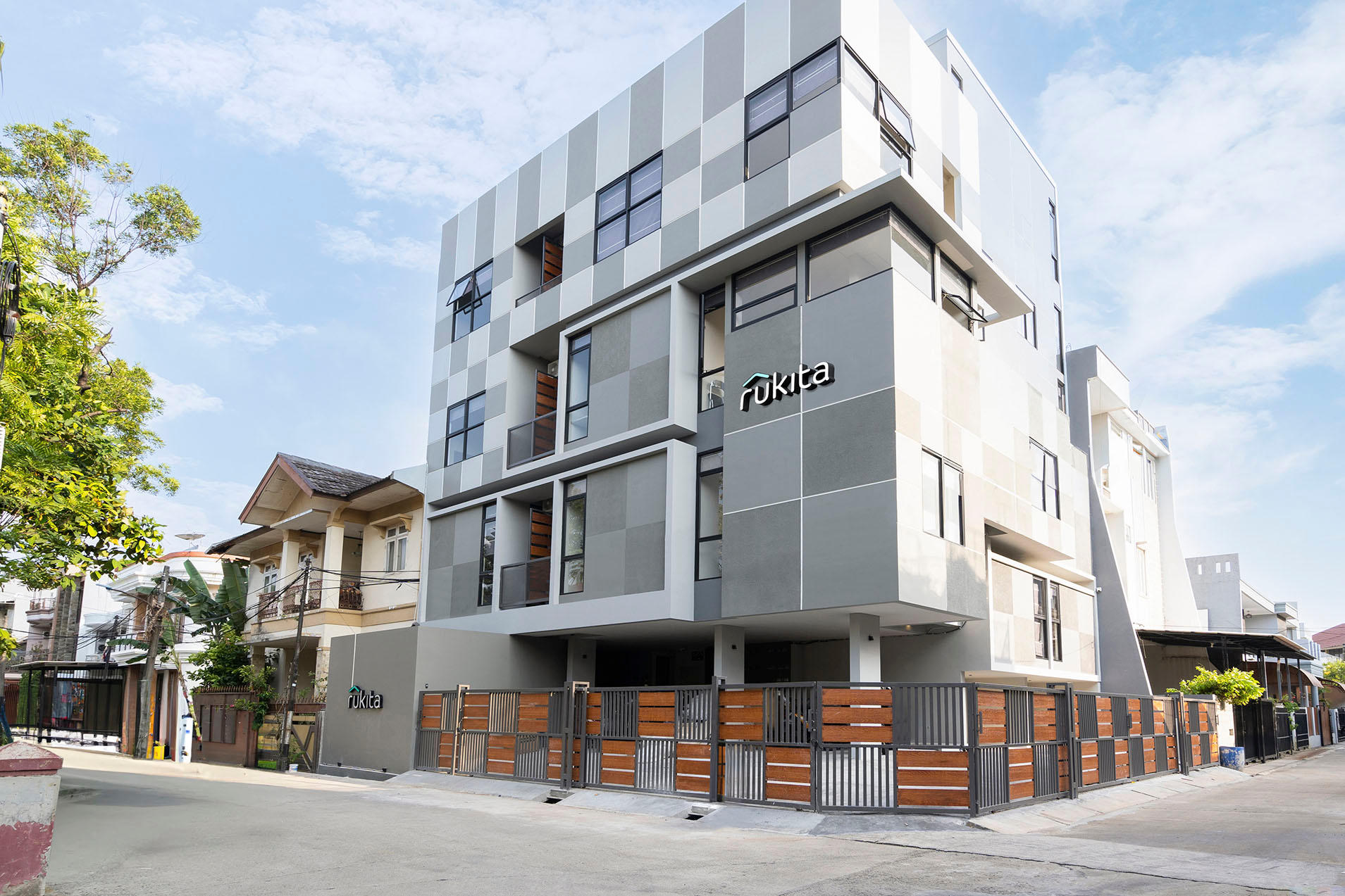 https://images.rukita.co/buildings/building/3a9fd7a5-569.jpg