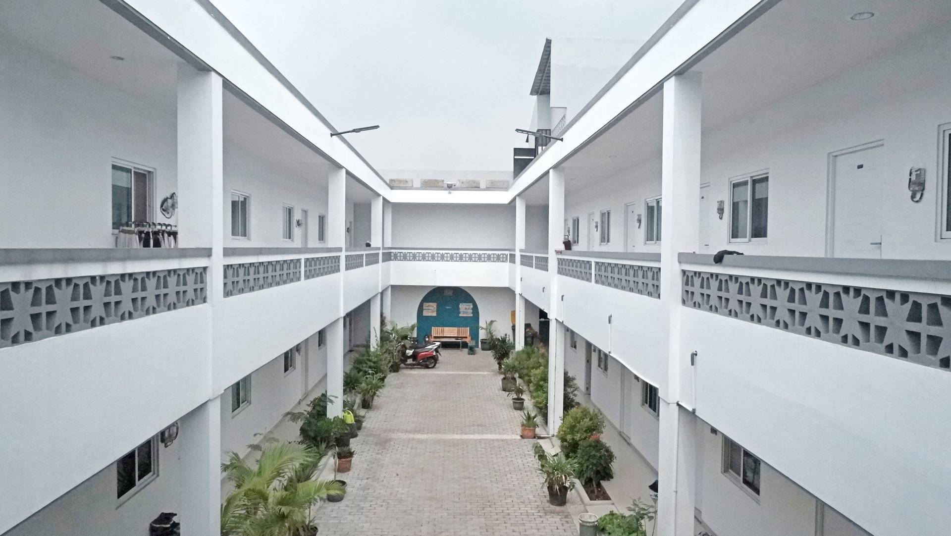 https://images.rukita.co/buildings/building/3b3b944d-c9c.jpg