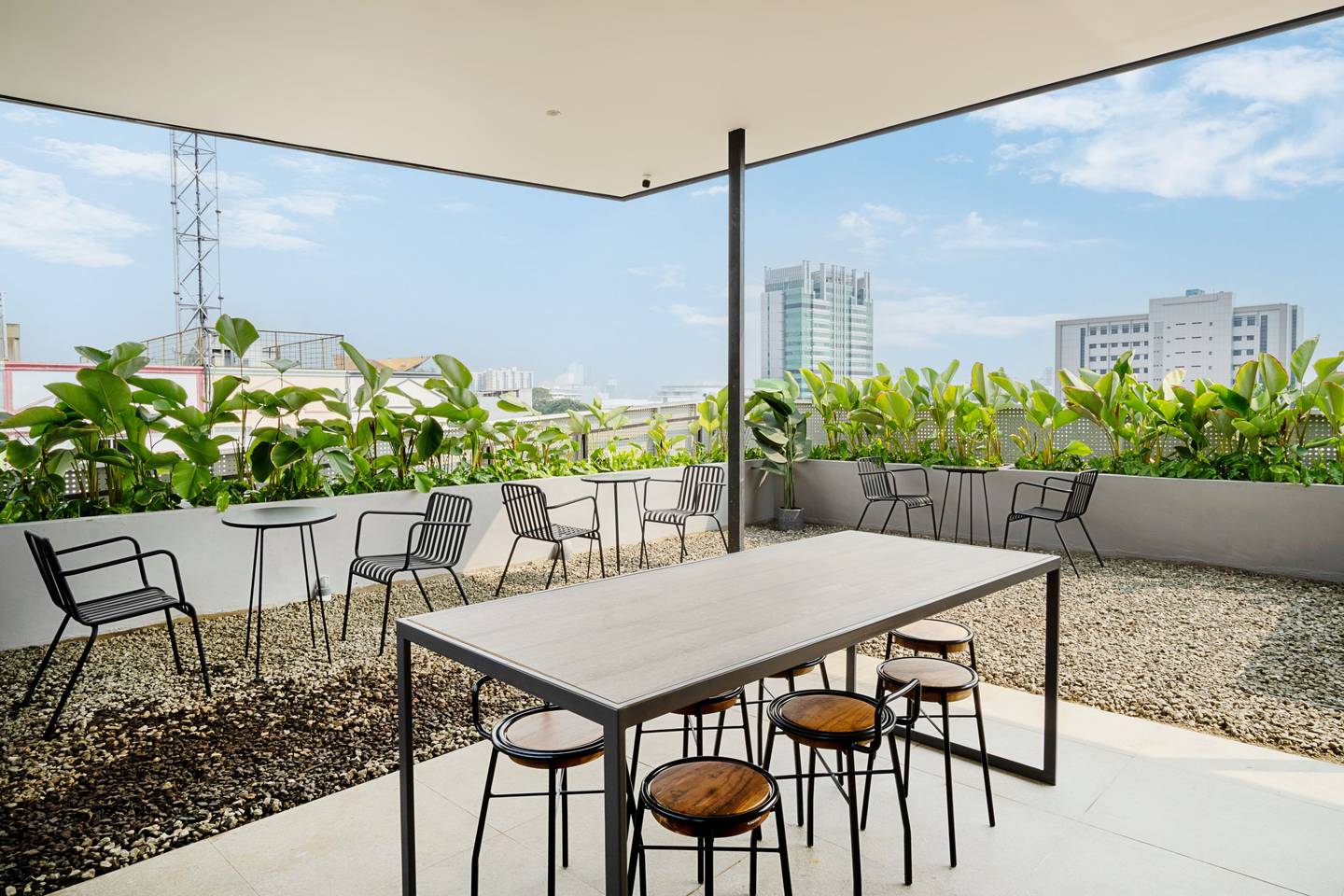 https://images.rukita.co/buildings/building/3bbe9d2c-1a8.jpg