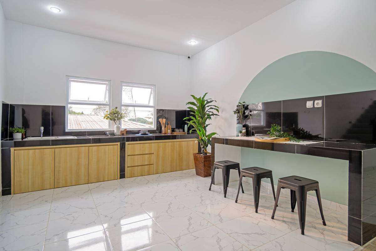 https://images.rukita.co/buildings/building/3d601667-9b0.jpg