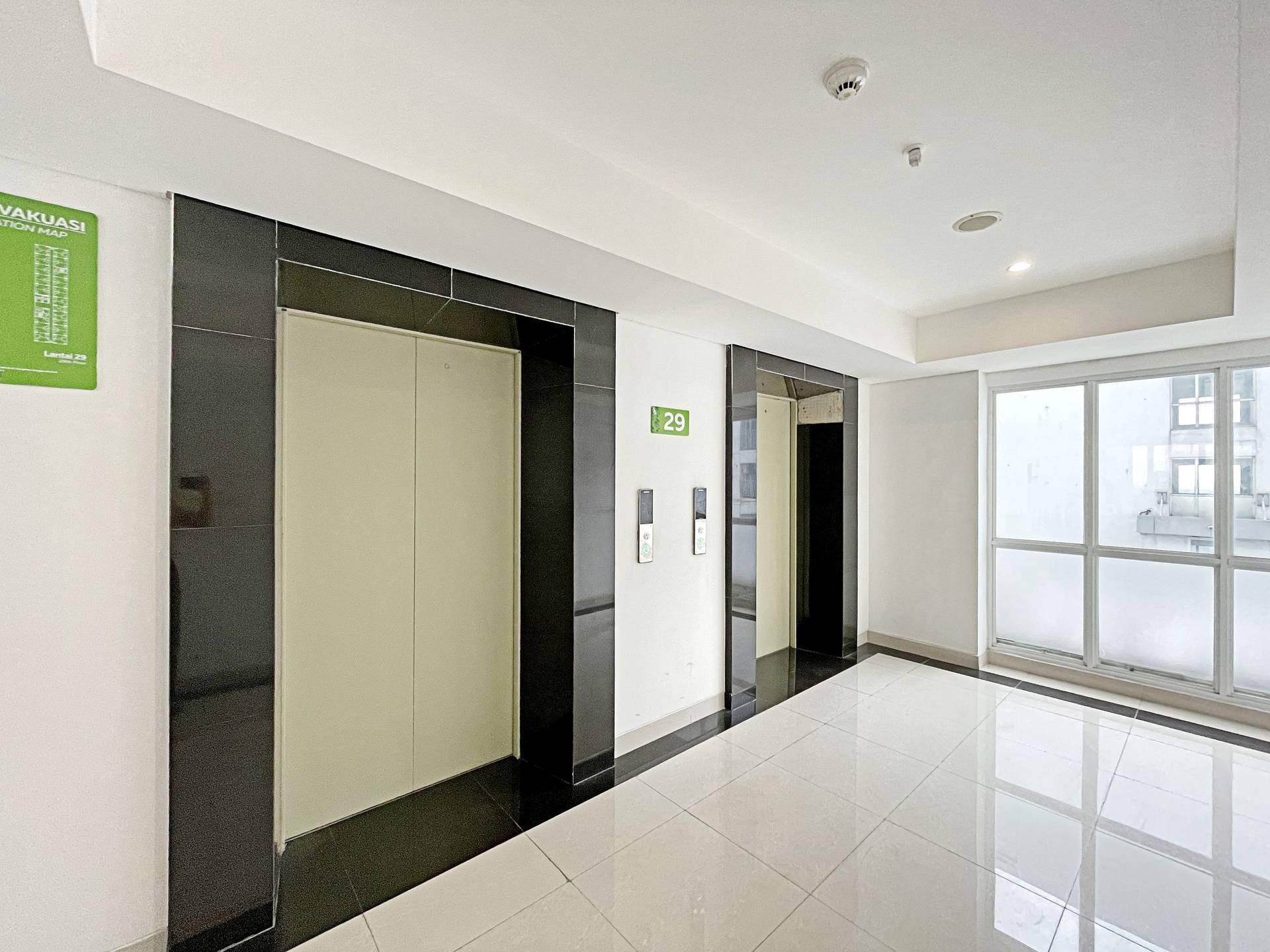 https://images.rukita.co/buildings/building/3ebd08f3-612.jpg
