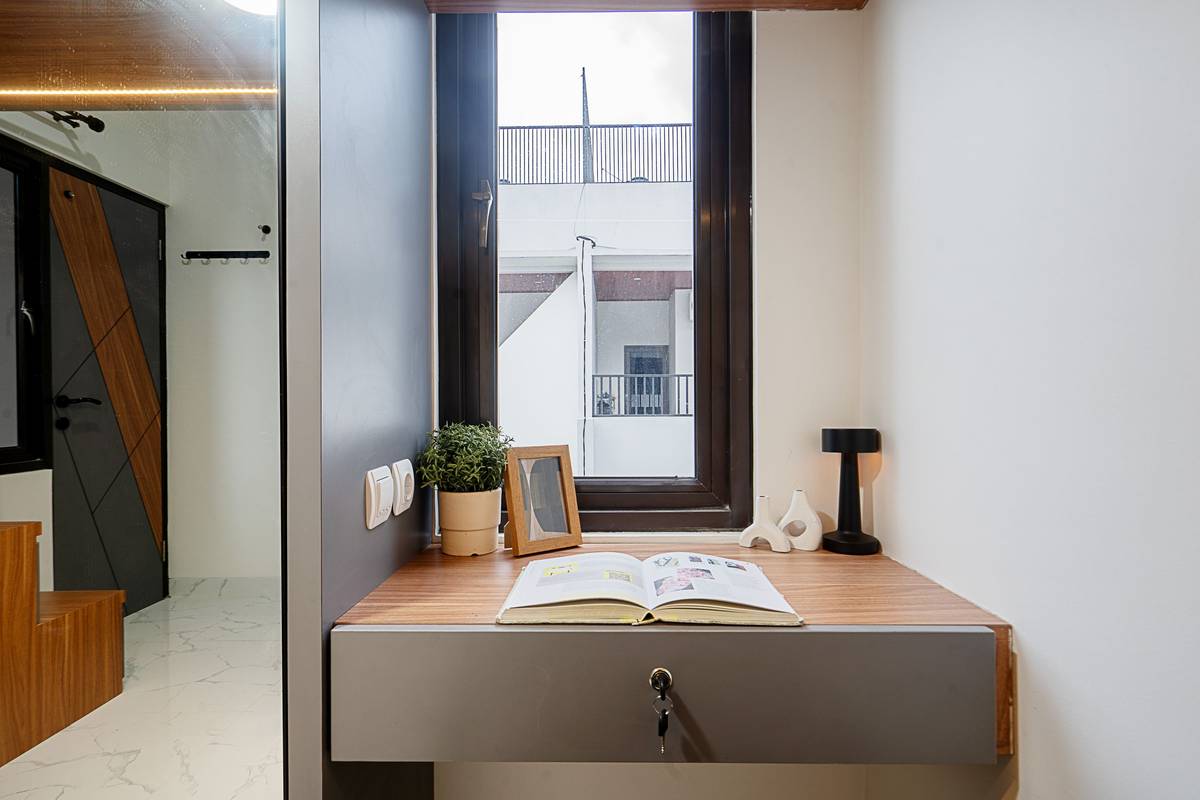 https://images.rukita.co/buildings/building/3fc0ec79-5d4.jpg