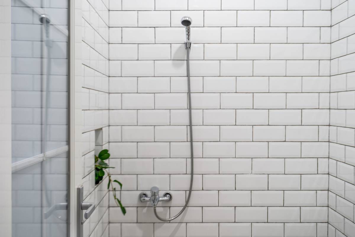 https://images.rukita.co/buildings/building/41fec81f-293.jpg
