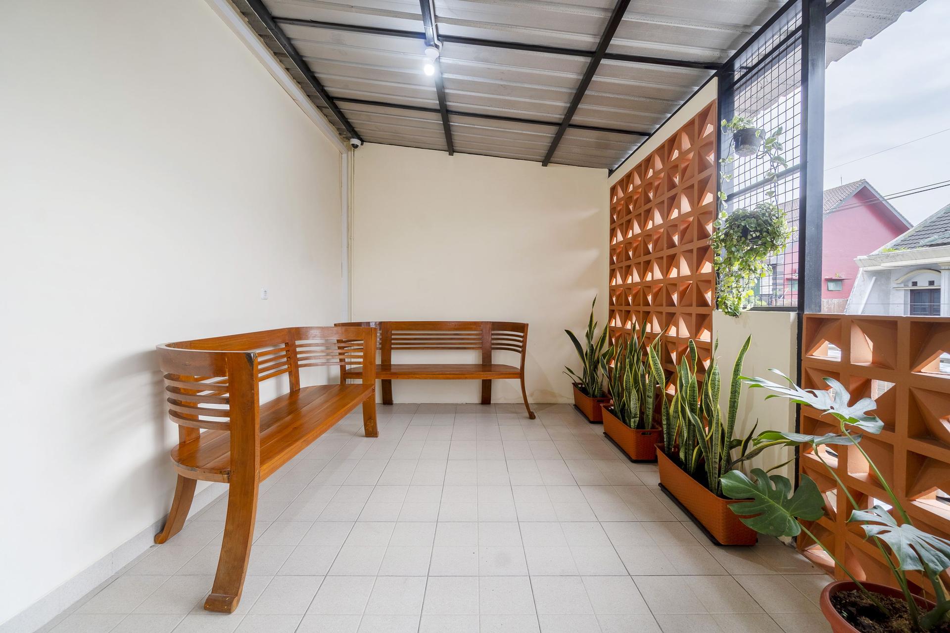 https://images.rukita.co/buildings/building/42e0dca1-efef-4351-ae76-a0bcfea27a85.jpg