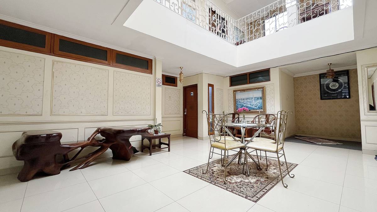 https://images.rukita.co/buildings/building/431ee198-f74.jpg