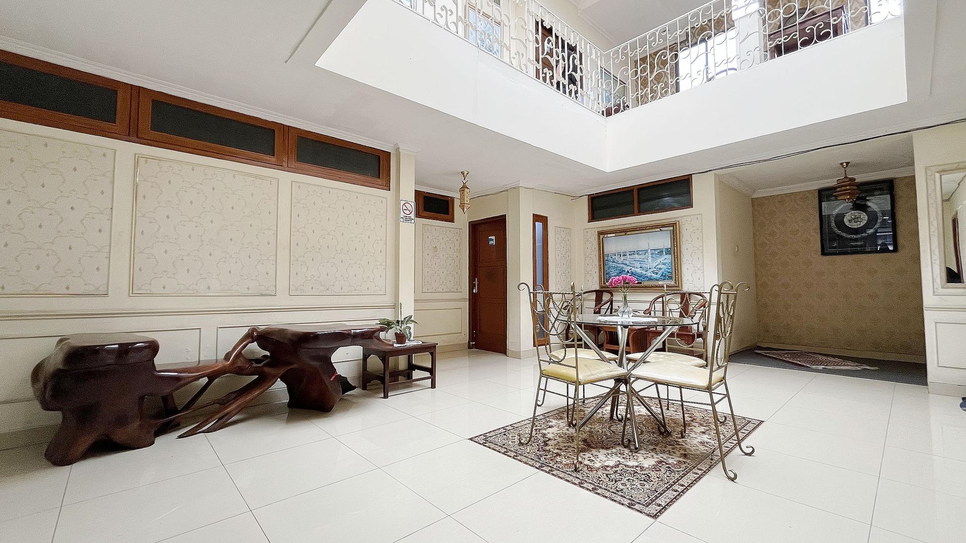 https://images.rukita.co/buildings/building/431ee198-f74.jpg
