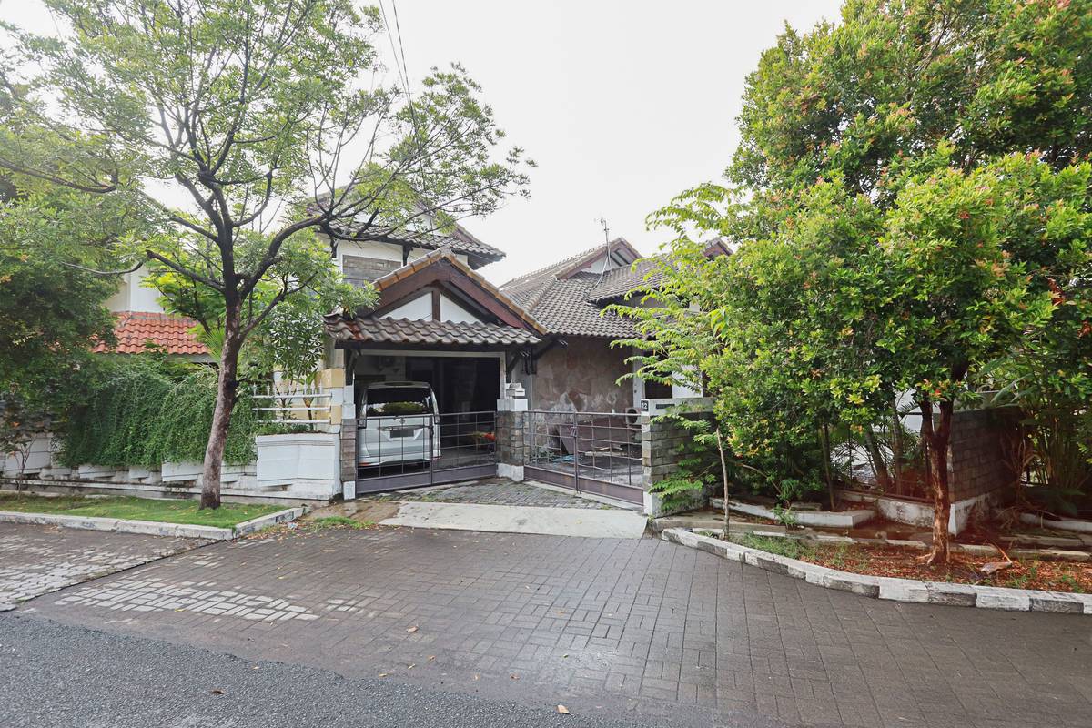 https://images.rukita.co/buildings/building/435414f4-385.jpg