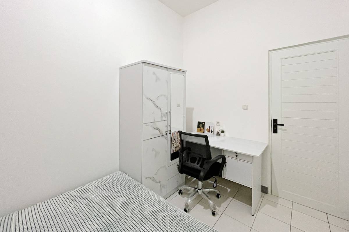 https://images.rukita.co/buildings/building/43eaafe4-34f.jpg