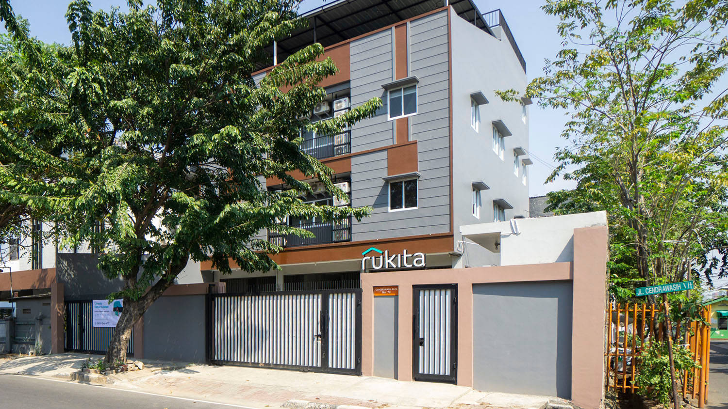 https://images.rukita.co/buildings/building/44764fd3-285.jpg