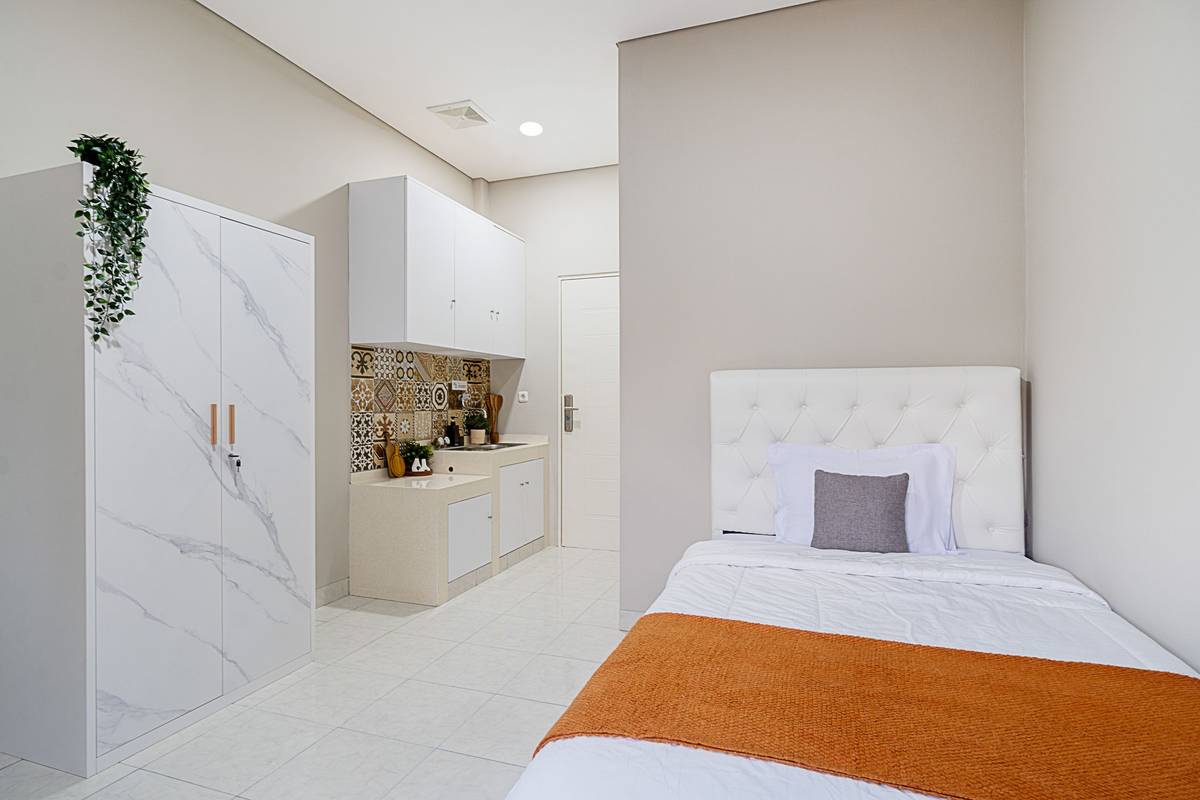 https://images.rukita.co/buildings/building/44ae8059-844.jpg