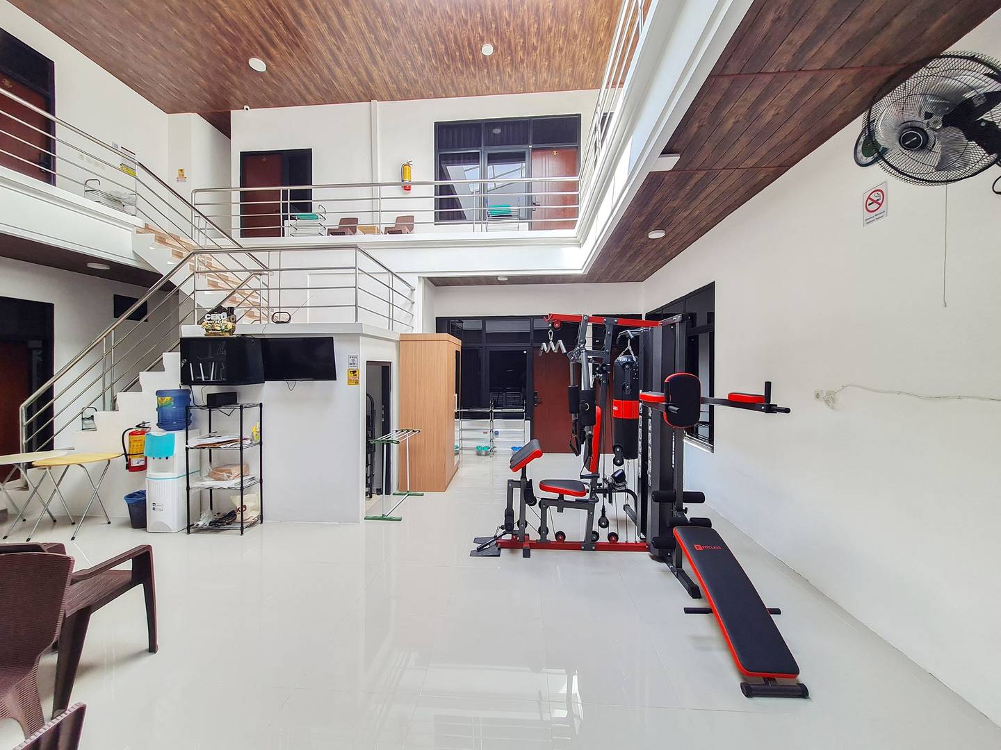 https://images.rukita.co/buildings/building/44fb03f2-085.jpg