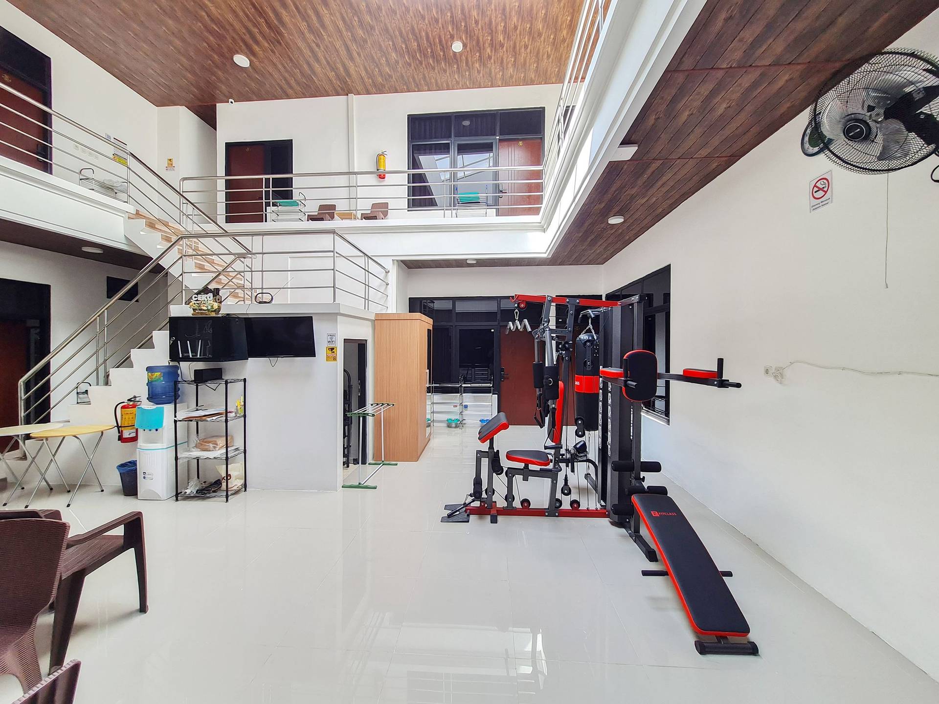 https://images.rukita.co/buildings/building/44fb03f2-085.jpg