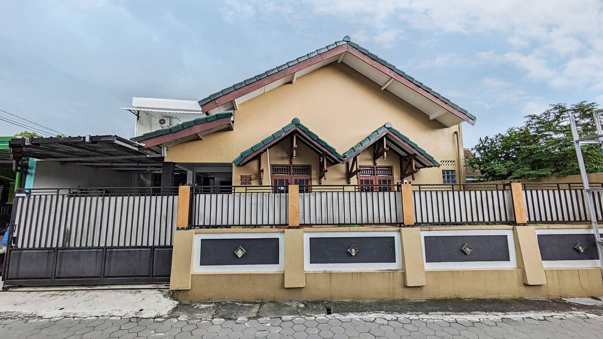 https://images.rukita.co/buildings/building/4520de1a-418.jpg