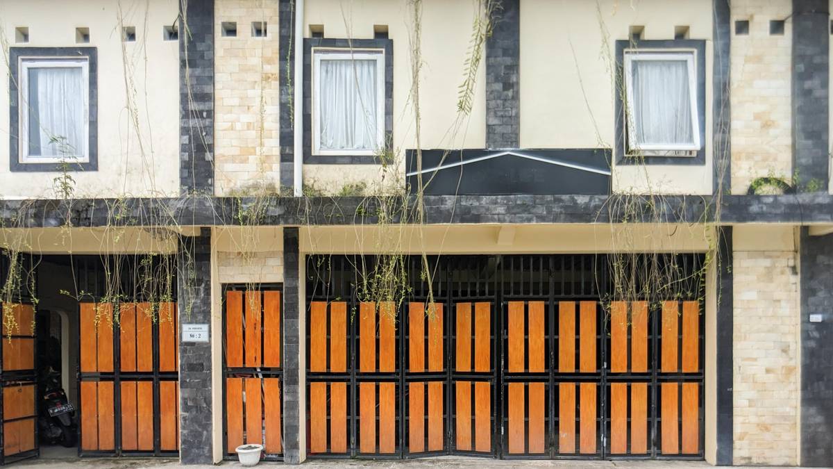 https://images.rukita.co/buildings/building/463f9891-215.jpg