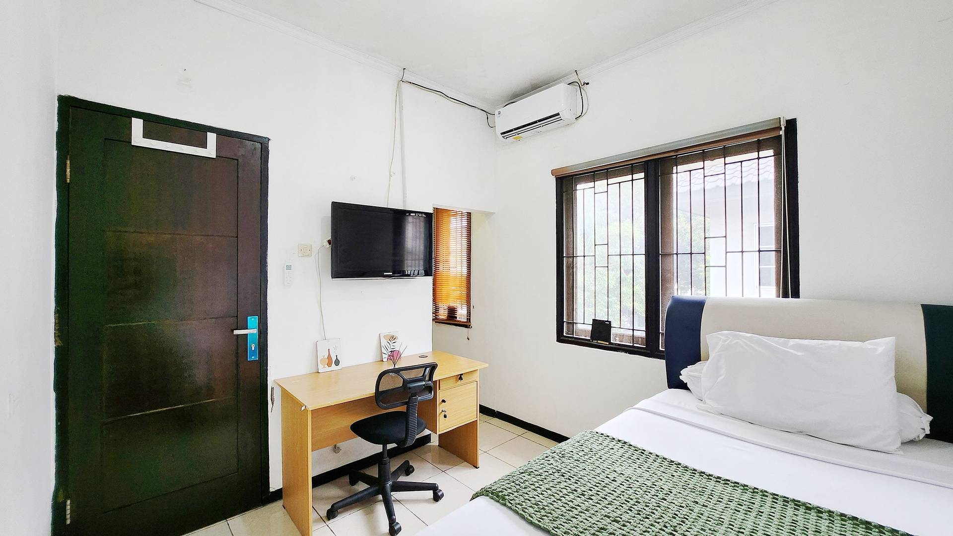 https://images.rukita.co/buildings/building/46af2689-8239-488a-b7a1-9e142cd181ed.jpg