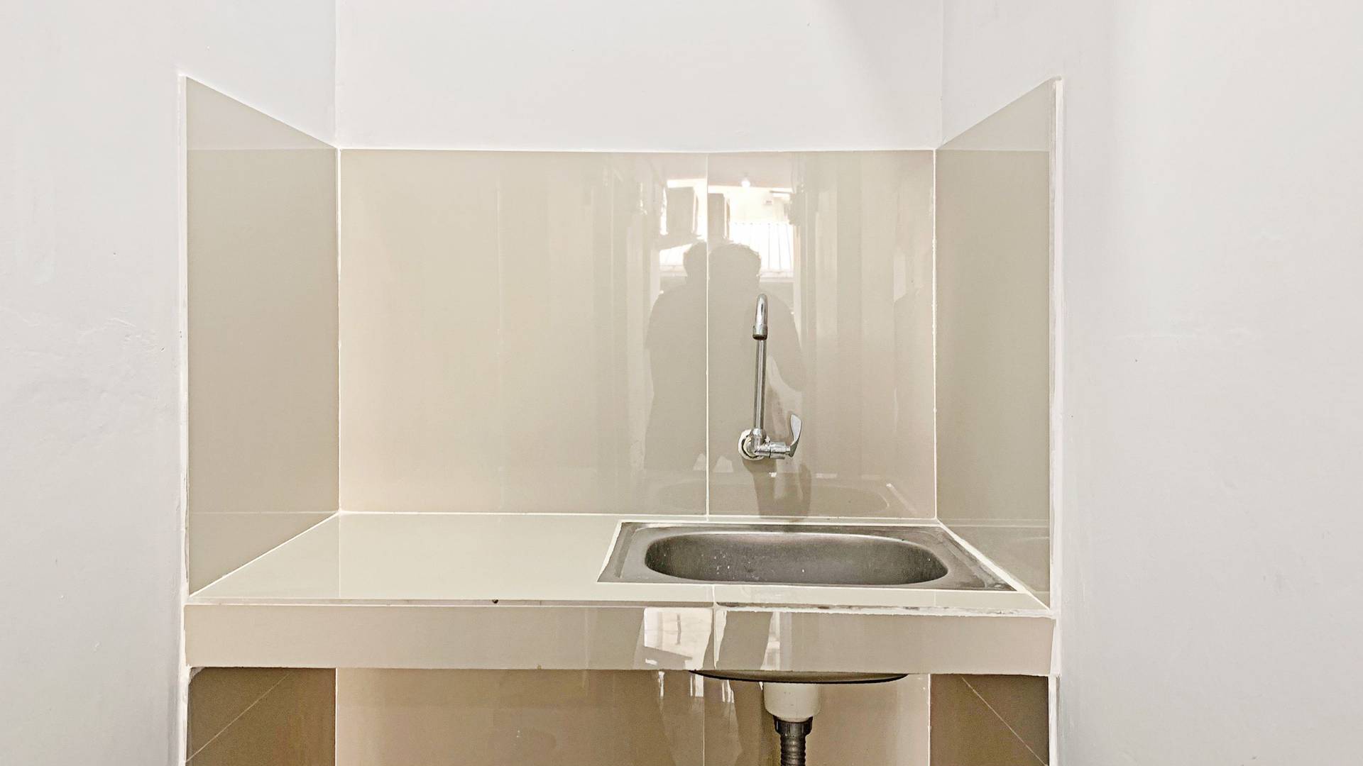 https://images.rukita.co/buildings/building/46e1ce02-9af.jpg
