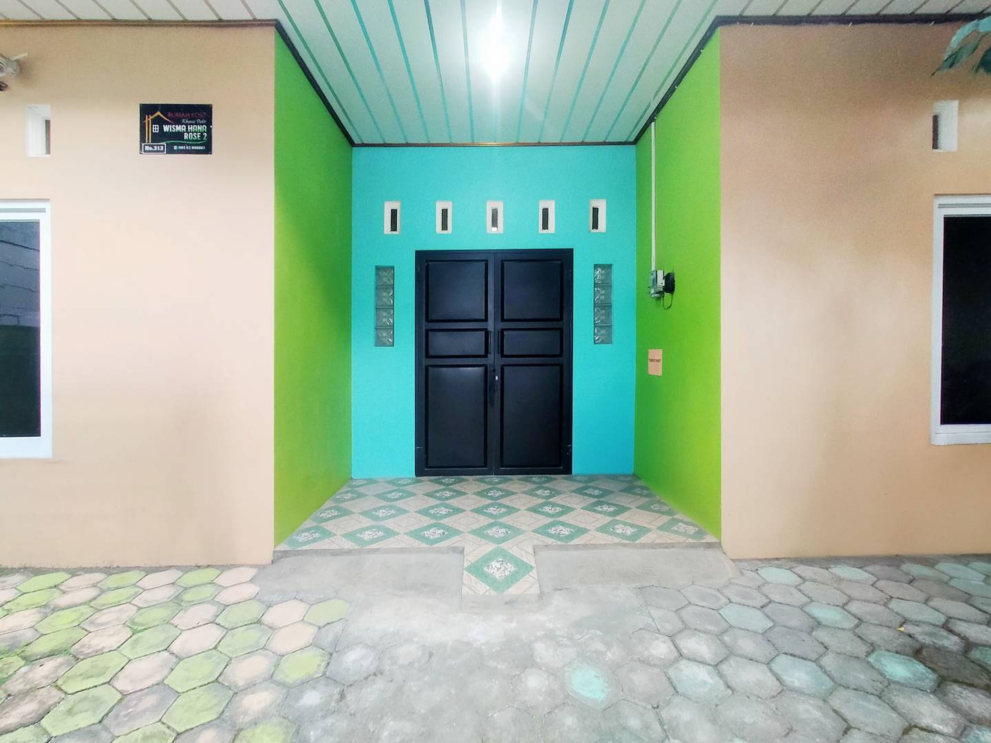 https://images.rukita.co/buildings/building/47032ea7-ba3.jpg