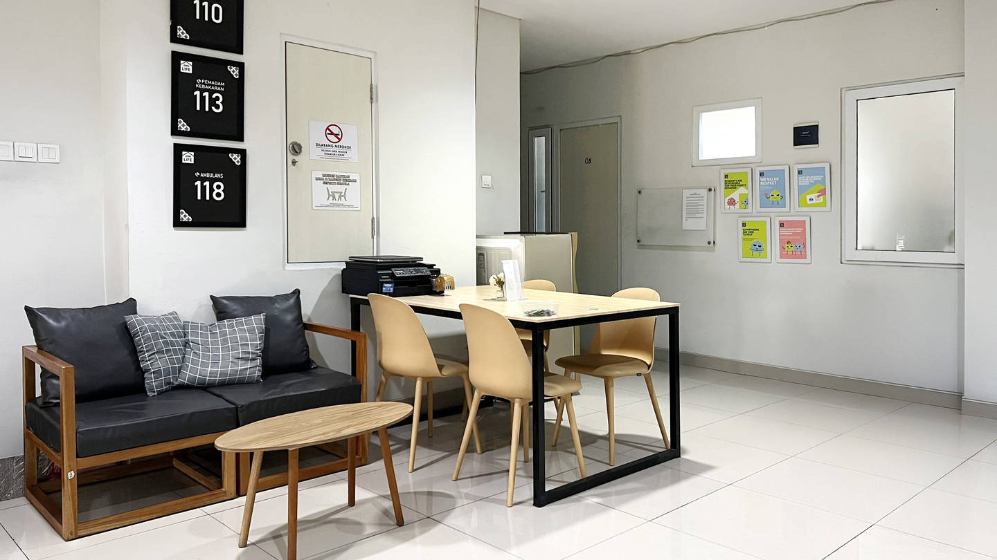 https://images.rukita.co/buildings/building/4766ebe2-6d9.jpg