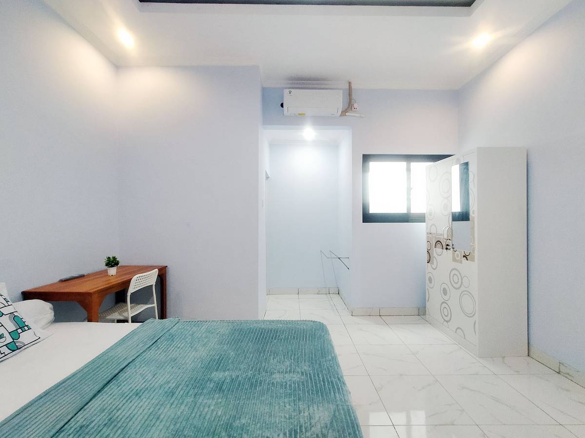 https://images.rukita.co/buildings/building/47698660-43b.jpg
