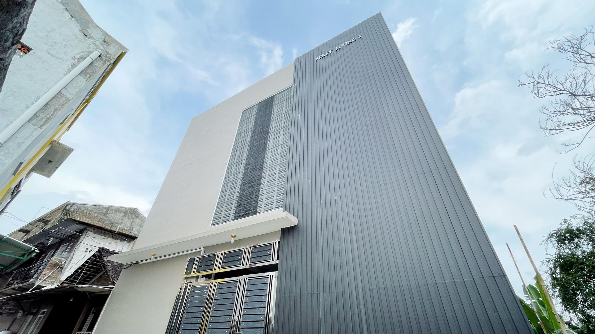 https://images.rukita.co/buildings/building/476e00be-302.jpg